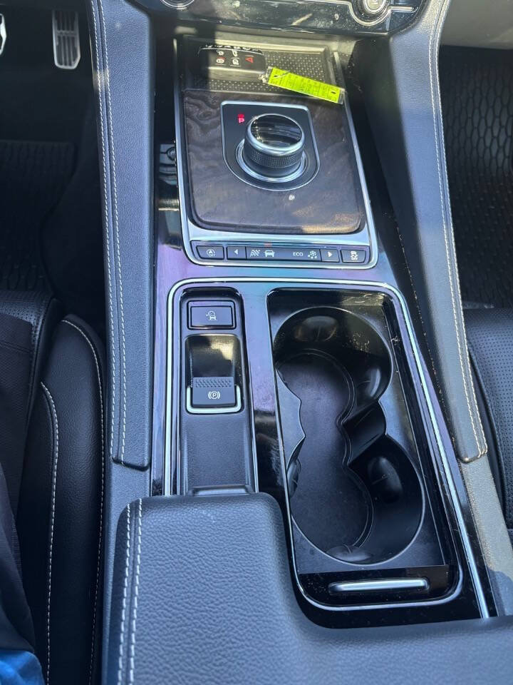 Used 2019 Jaguar F-PACE R-Sport AWD/4WD image 13