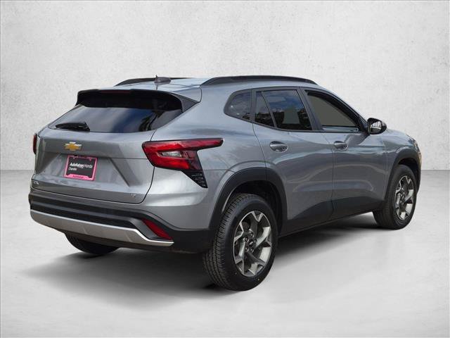 Used 2025 Chevrolet Trax LT FWD image 5