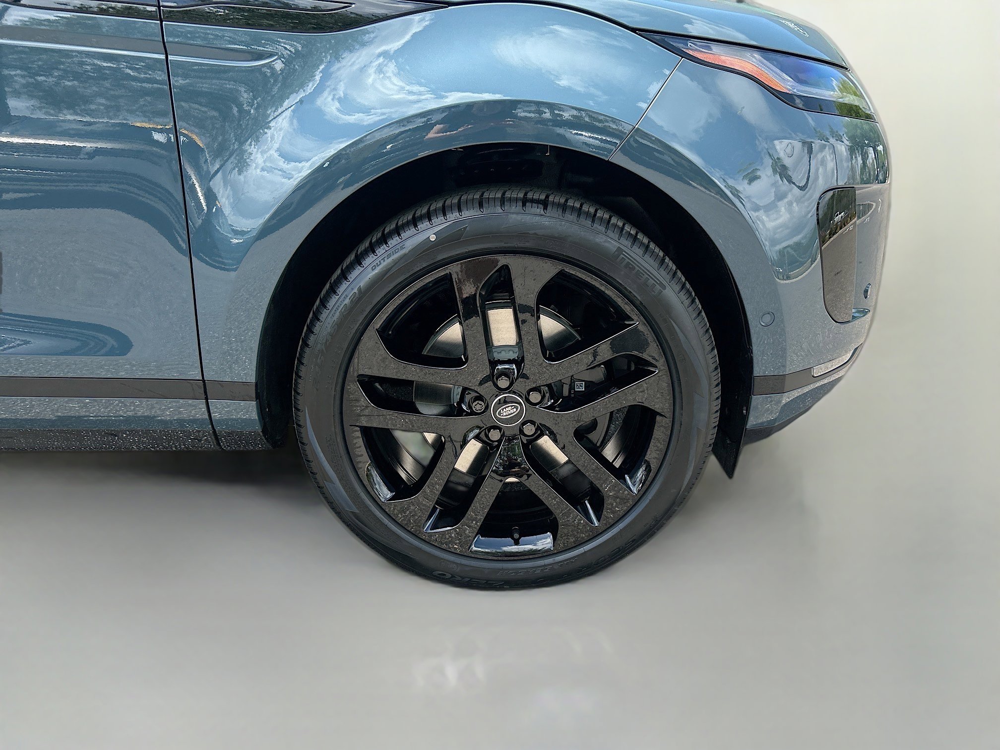 Used 2026 Land Rover Range Rover Evoque S image 33