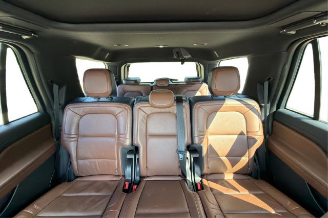 Used 2023 Lincoln Navigator Reserve AWD/4WD image 13