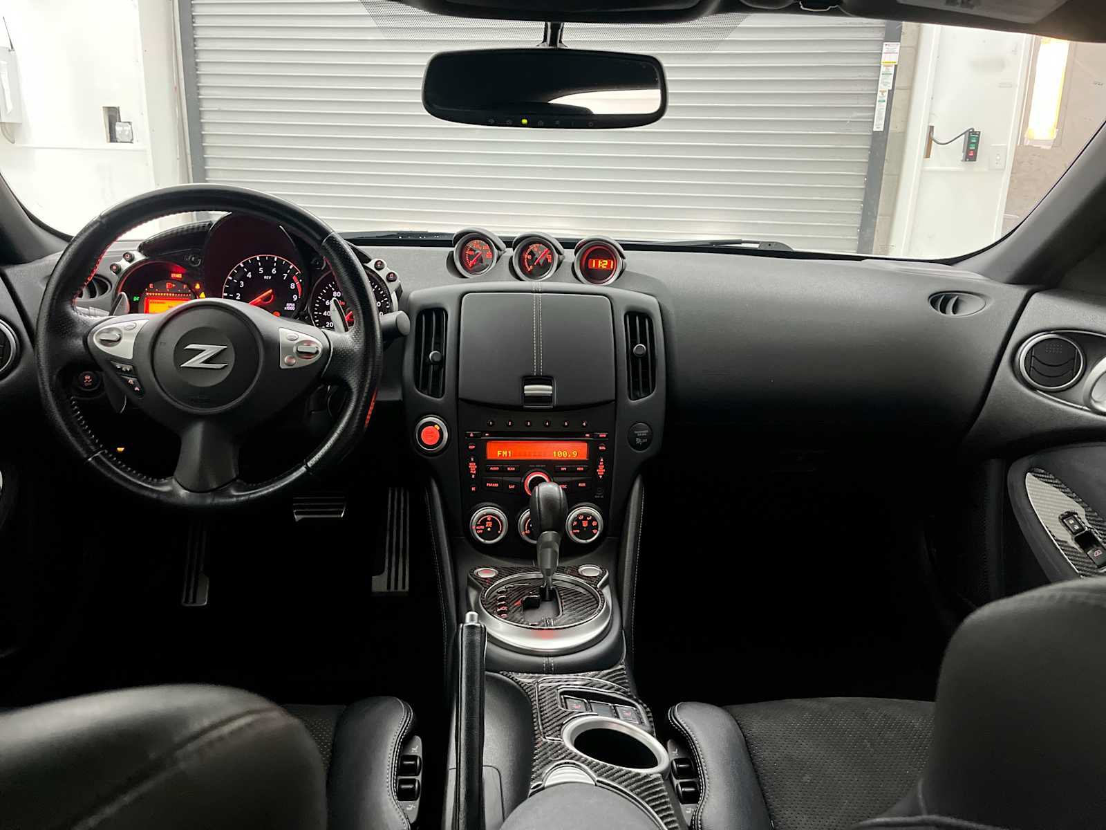 Used 2013 Nissan 370Z Touring w/ Sport Pkg RWD image 10