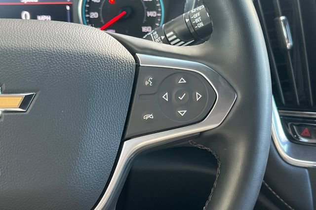 Used 2023 Chevrolet Traverse LT image 32