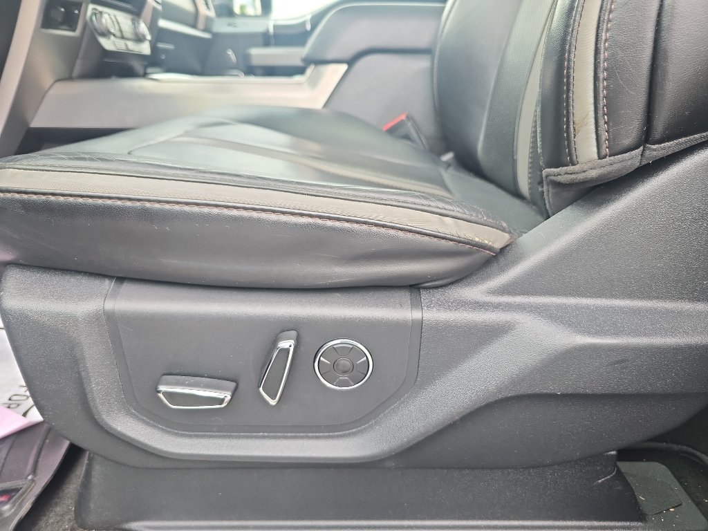 Used 2018 Ford F250 Platinum w/ Platinum Ultimate Package AWD/4WD image 25