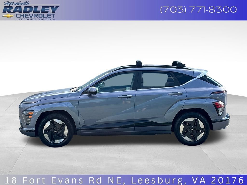 Used 2024 Hyundai Kona Limited FWD image 2