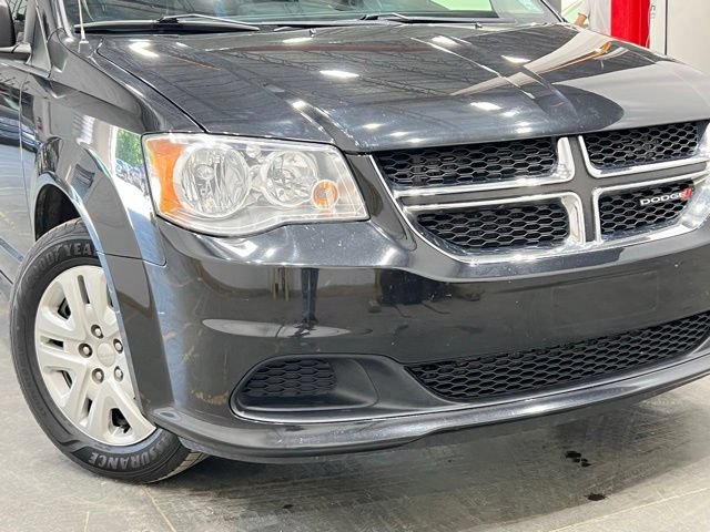 Used 2020 Dodge Grand Caravan SE FWD image 40