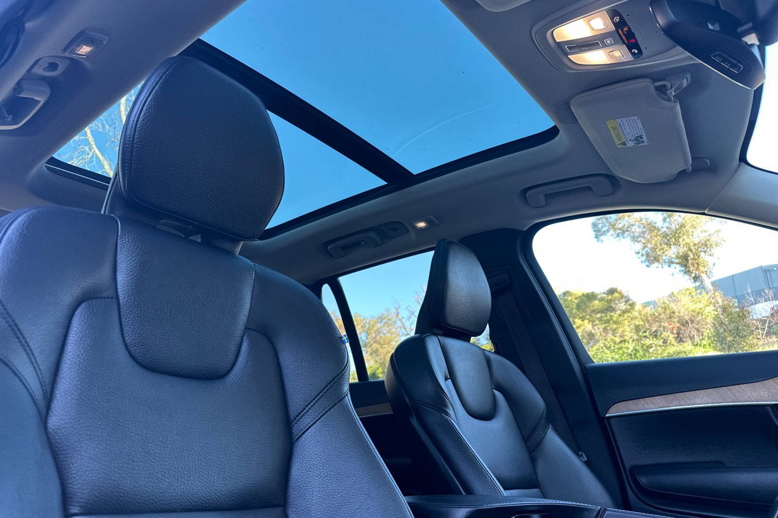 Certified 2023 Volvo XC90 B5 Plus AWD/4WD image 20