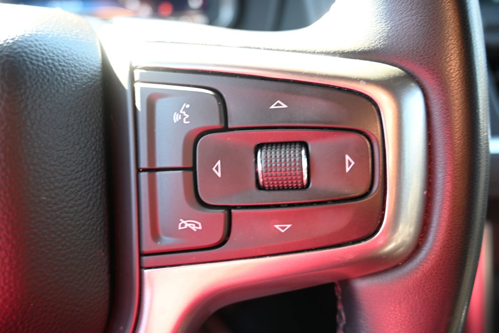 Used 2023 Chevrolet Tahoe LT image 9