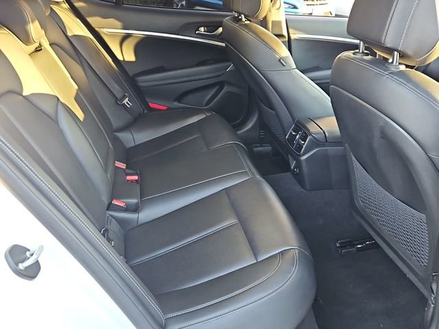 Used 2022 Genesis G70 2.0T image 18