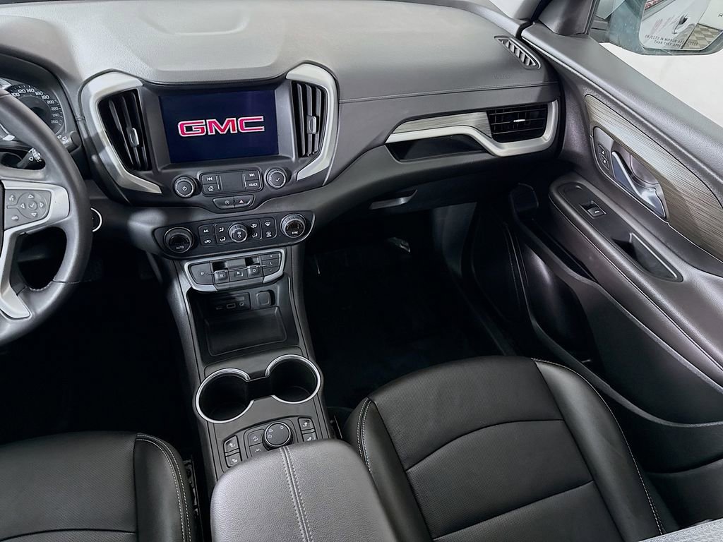 Used 2022 GMC Terrain SLT image 25