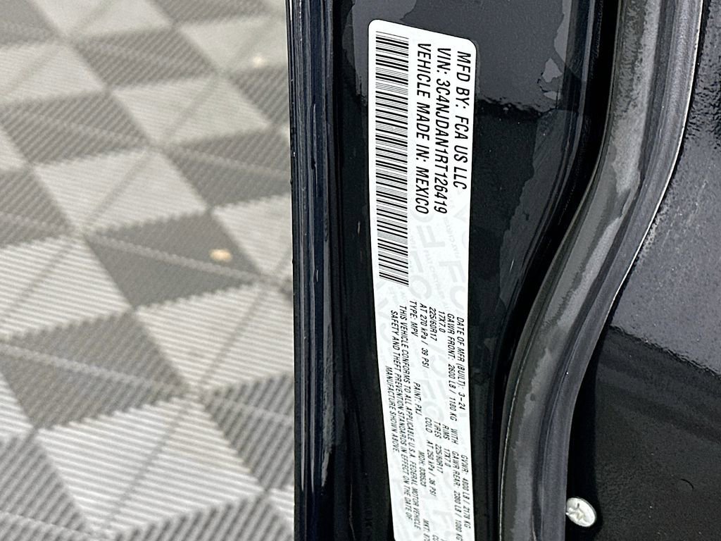 Used 2024 Jeep Compass Sport image 29