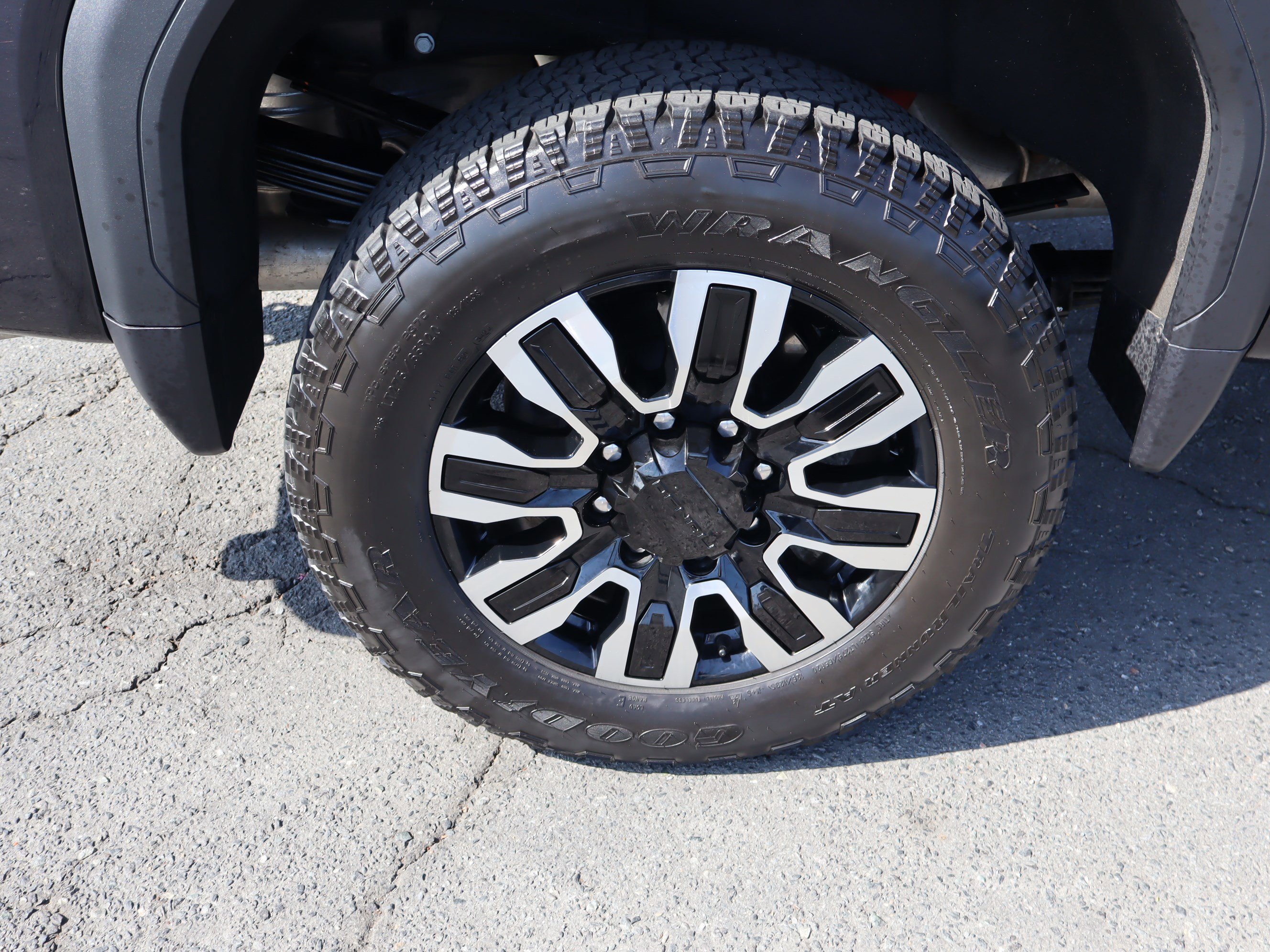 Used 2025 GMC Sierra 2500 Denali Ultimate w/ Max Trailering Package image 43