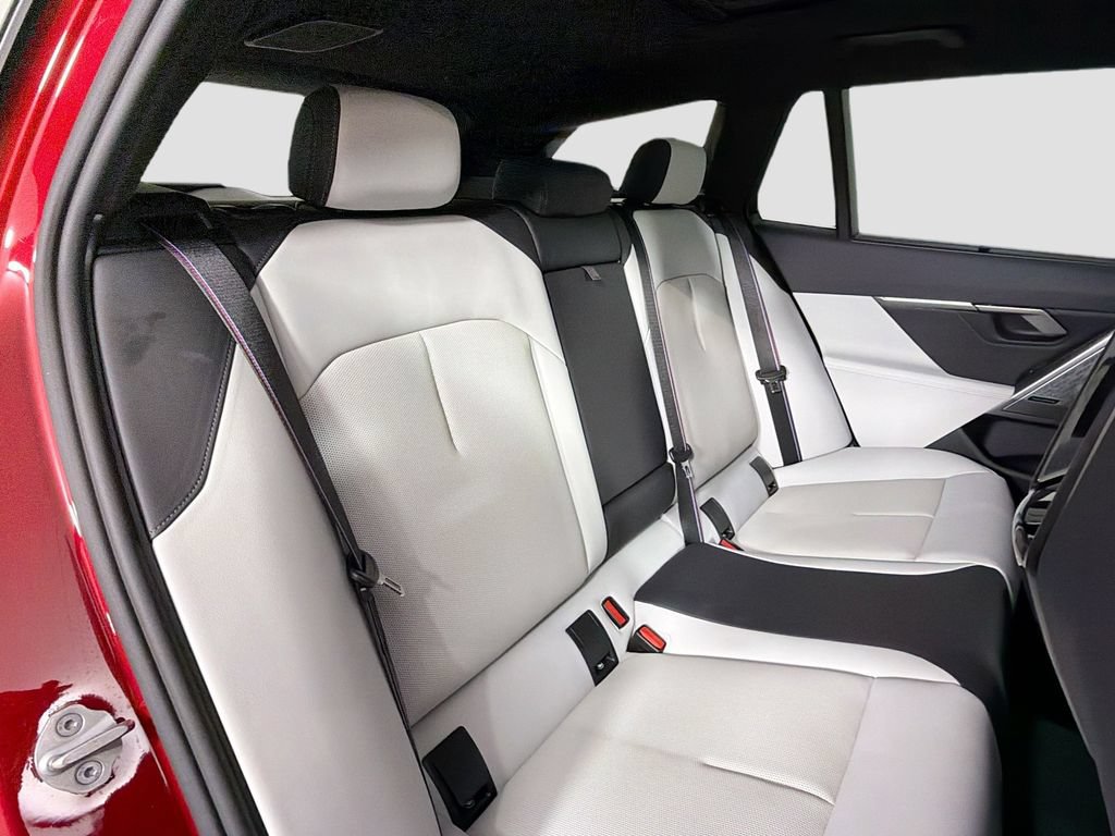 Used 2025 BMW M5 Touring AWD/4WD image 28