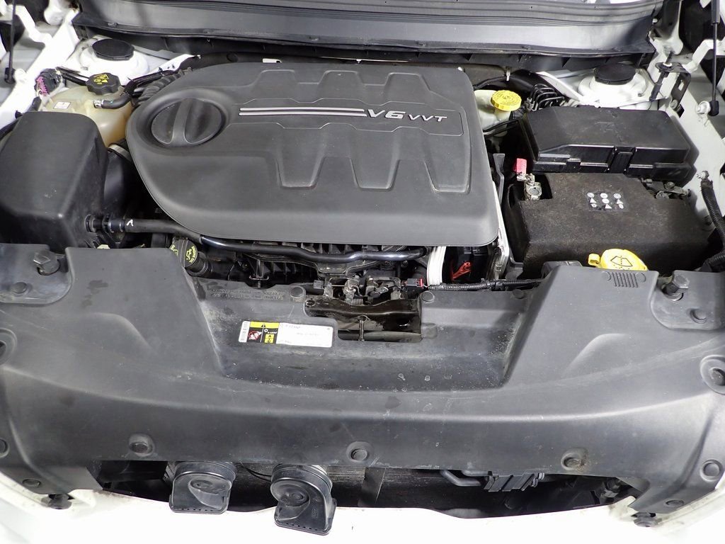 Used 2016 Jeep Cherokee Limited image 7