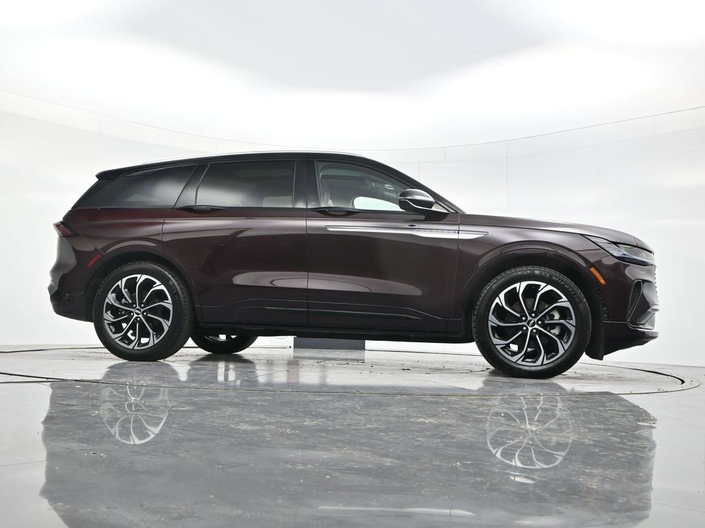 Used 2025 Lincoln Nautilus Reserve AWD/4WD image 52