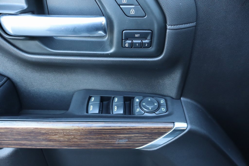 Used 2020 Chevrolet Silverado 1500 High Country w/ Technology Package image 28