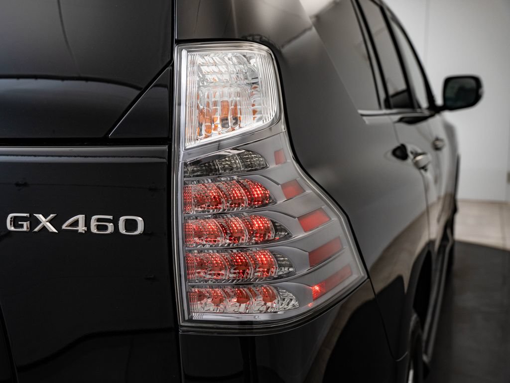 Used 2021 Lexus GX 460 Premium w/ Premium Package AWD/4WD image 9