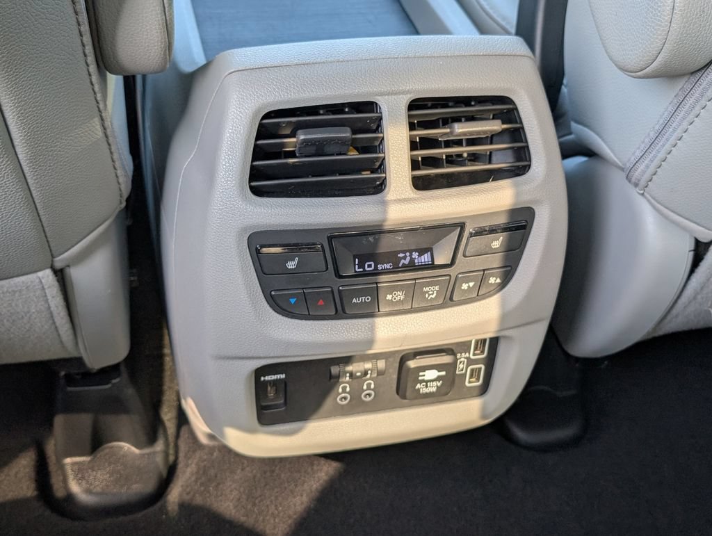 Used 2022 Honda Pilot Elite image 21