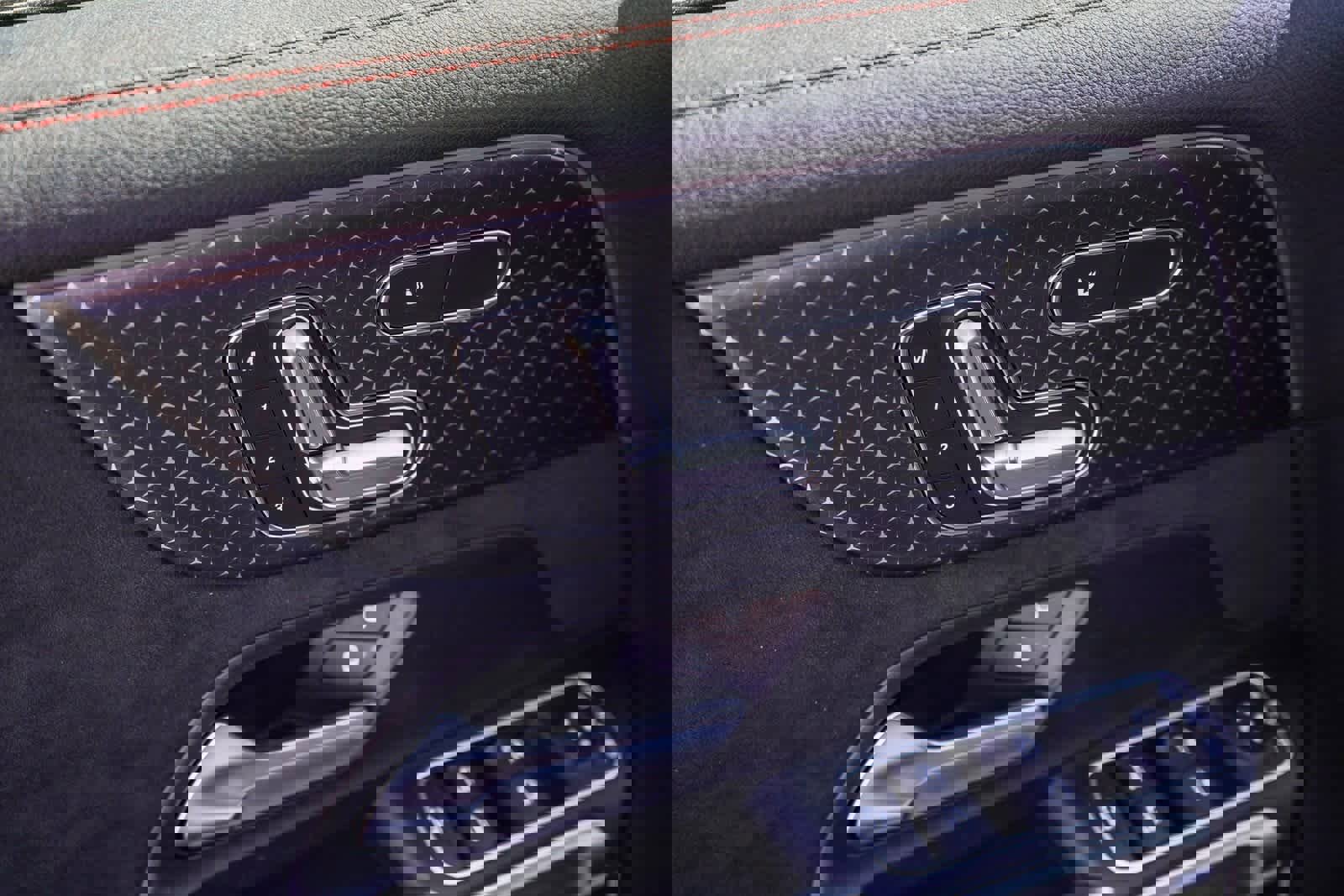 Used 2024 Mercedes-Benz EQB 300 4MATIC image 25