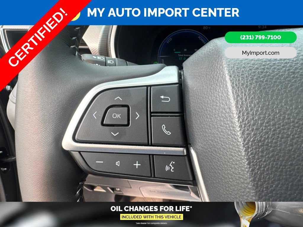 Certified 2025 Toyota Highlander Platinum AWD/4WD image 17
