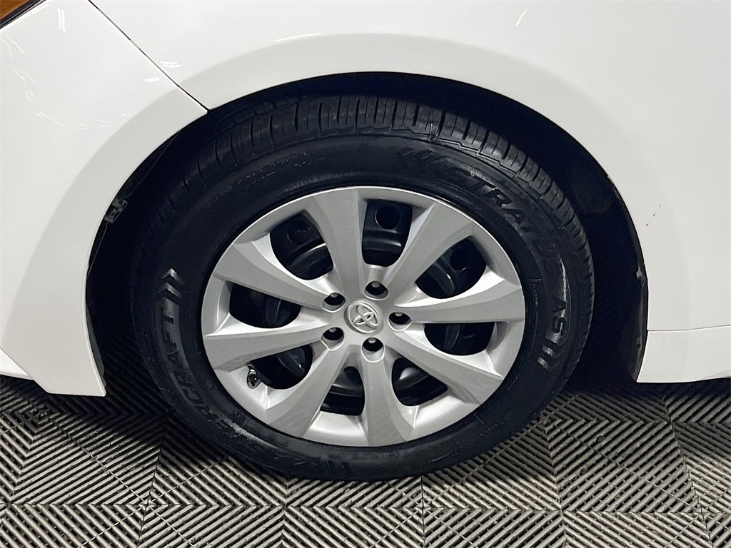 Certified 2022 Toyota Corolla LE image 28