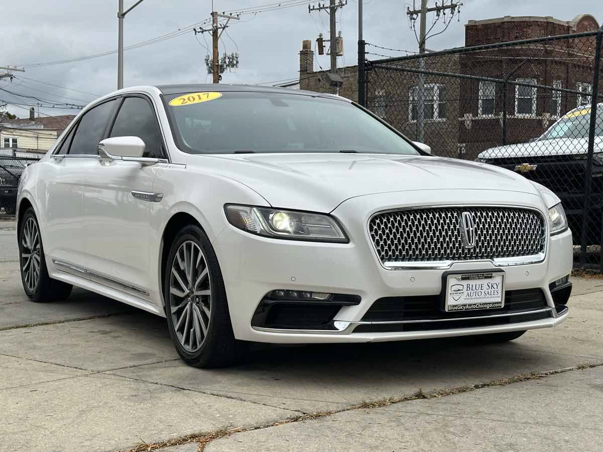 Used 2017 Lincoln Continental Select FWD image 3