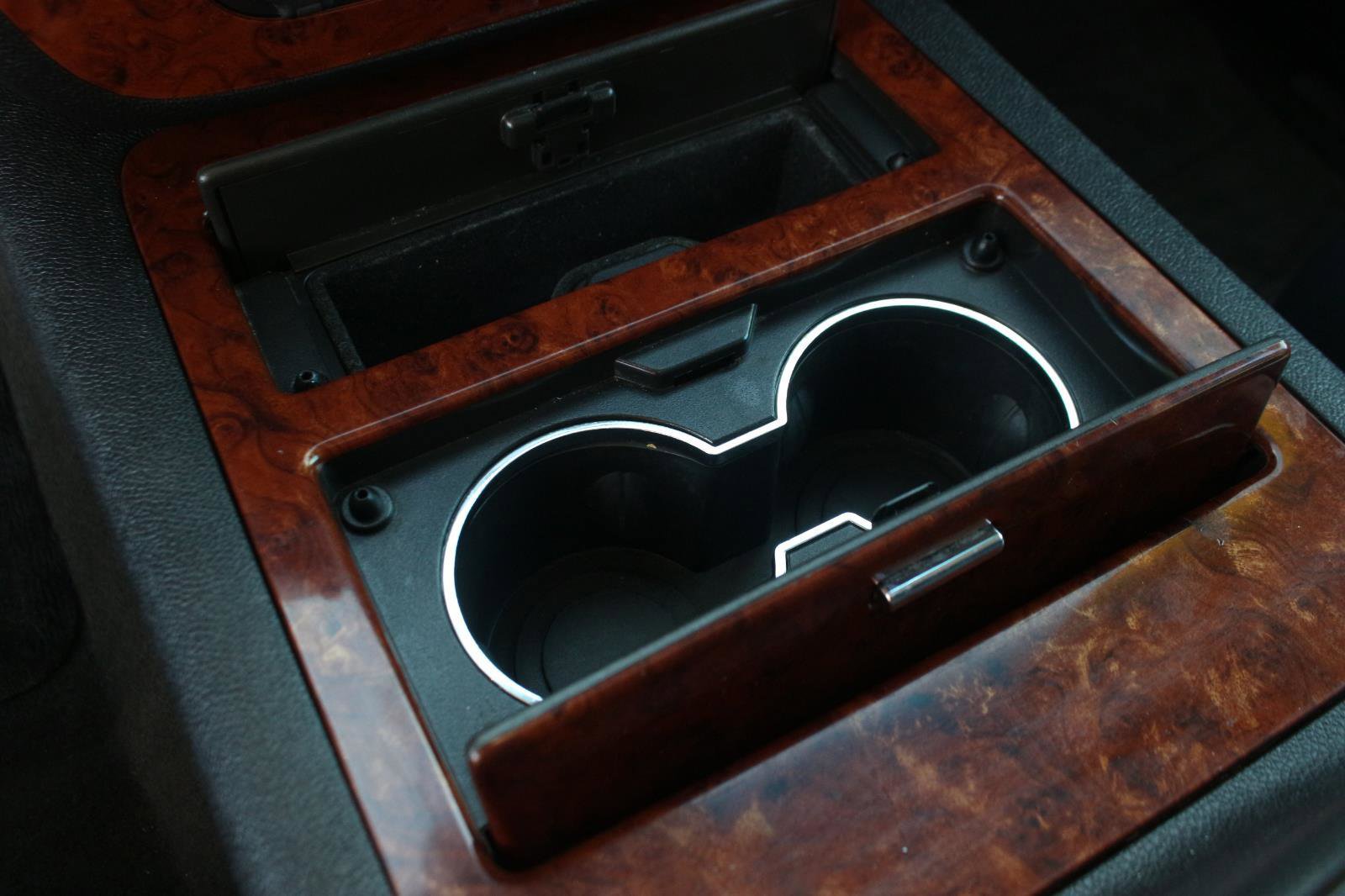 Used 2012 Chevrolet Suburban LTZ image 24