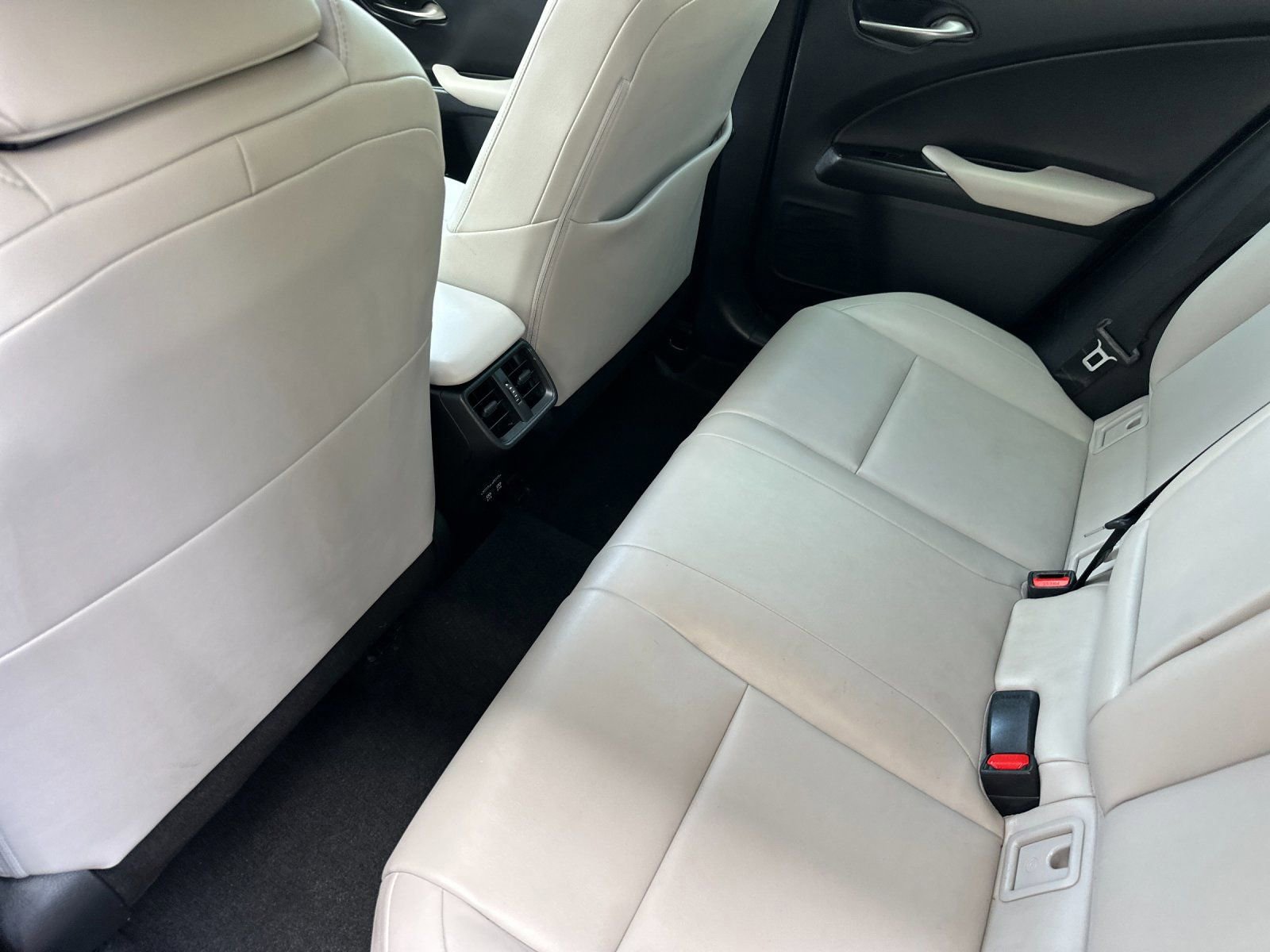 Used 2019 Lexus UX 200 w/ Premium Package image 13