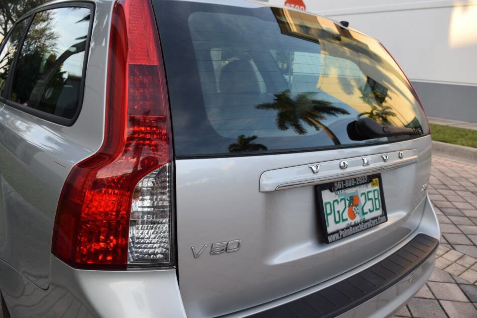 Used 2011 Volvo V50 T5 image 22