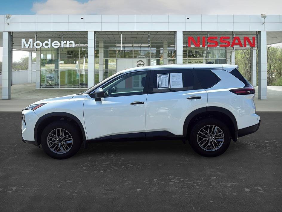 Certified 2024 Nissan Rogue S AWD/4WD image 2