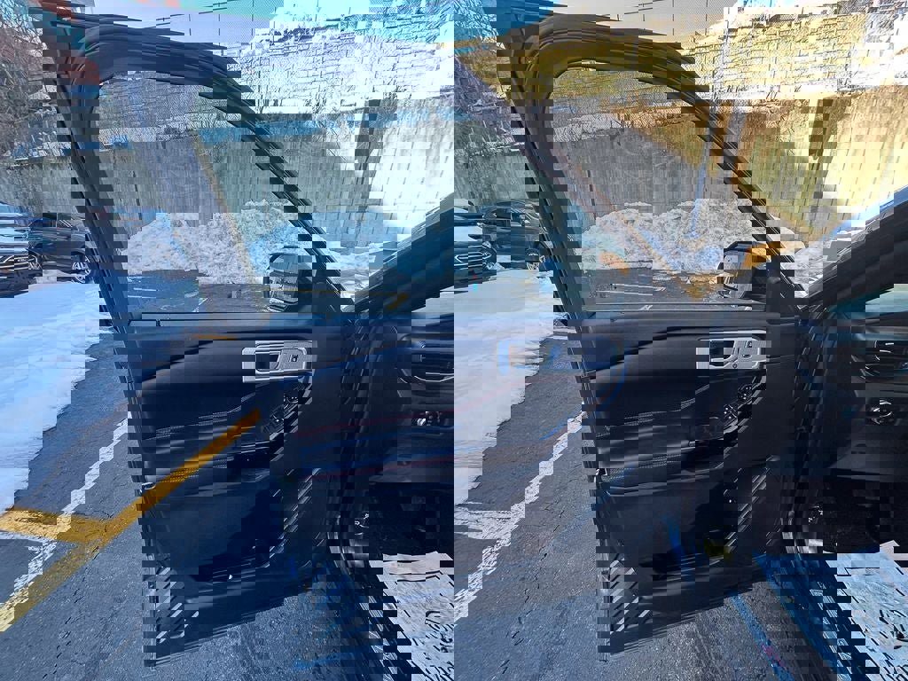 Certified 2023 Ford Explorer ST-Line image 13