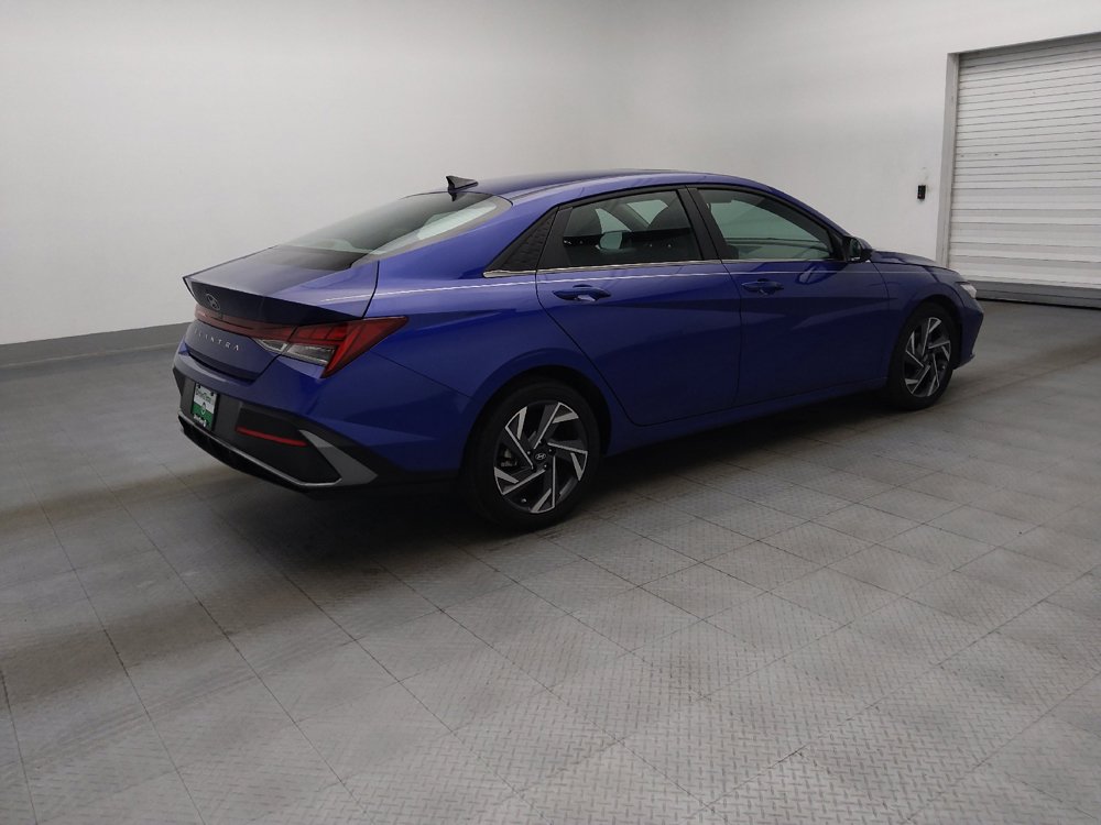 Used 2025 Hyundai Elantra SEL FWD image 10