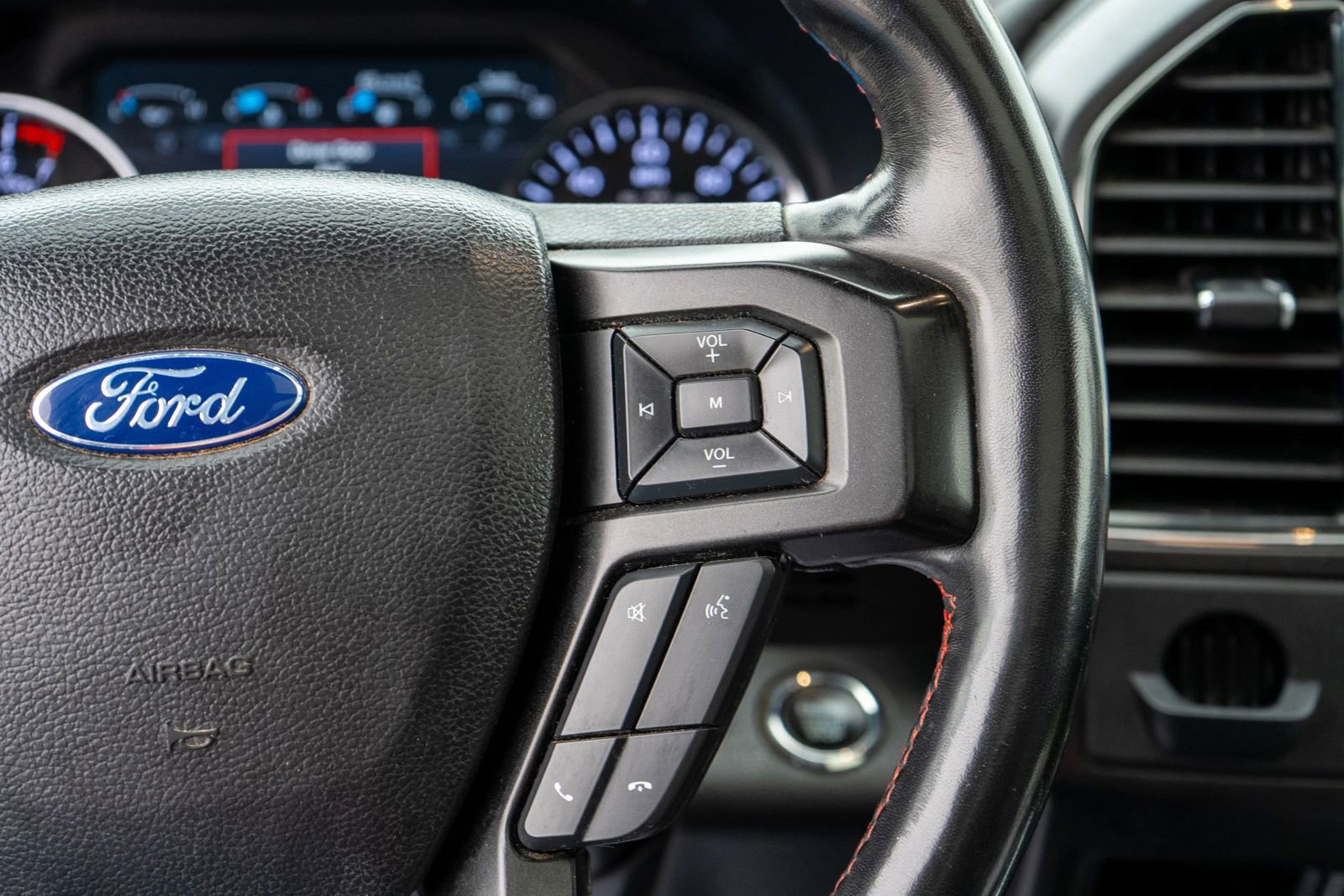 Used 2019 Ford Expedition Max Limited w/ Equipment Group 303A AWD/4WD image 35