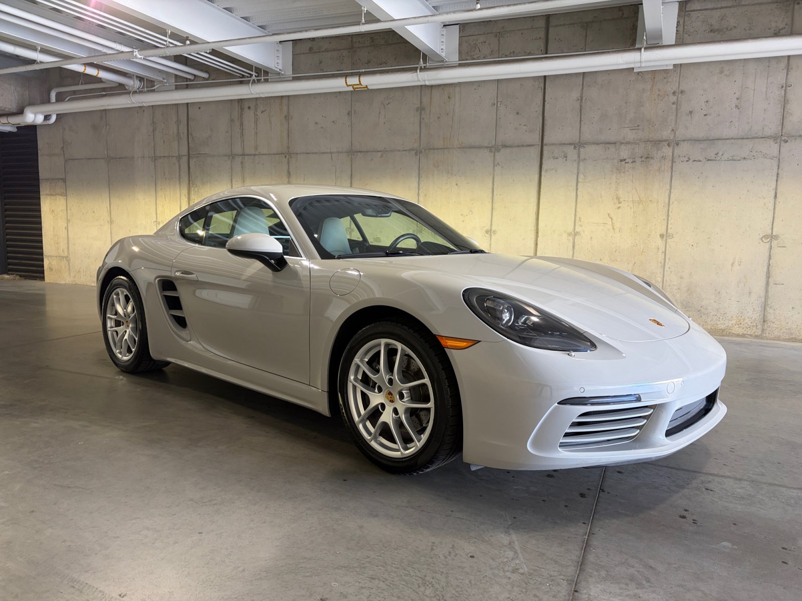 Certified 2024 Porsche 718 Cayman RWD image 9