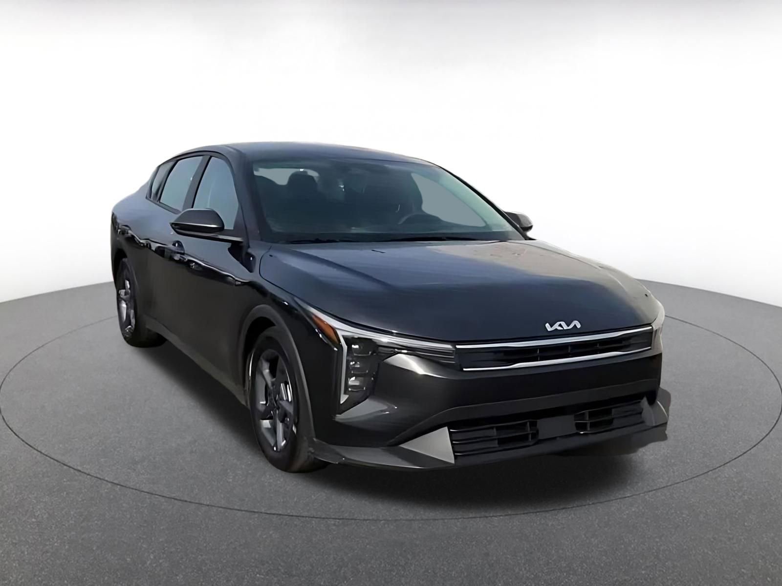 Used 2025 Kia K4 FWD image 3