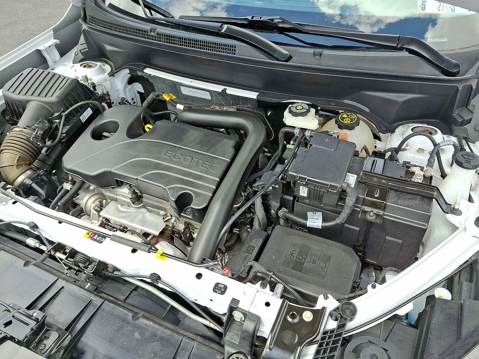 Used 2023 GMC Terrain AT4 w/ LPO, 'HIT The Road' Package image 29