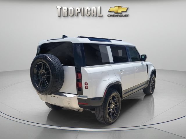 Used 2025 Land Rover Defender 110 S AWD/4WD image 3