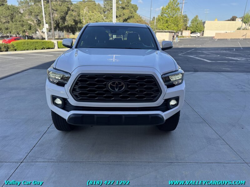 Used 2022 Toyota Tacoma TRD Off-Road w/ Technology Package RWD image 2