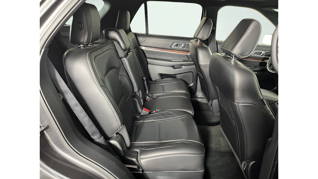 Used 2018 Ford Explorer Platinum AWD/4WD image 14