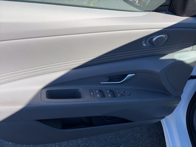 Certified 2026 Hyundai Elantra Sport FWD image 8