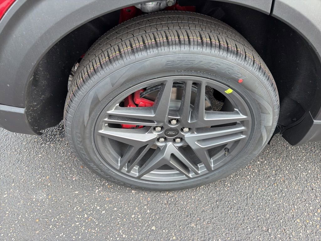 New 2026 Ford Explorer ST-Line w/ ST-Line Street Pack image 18