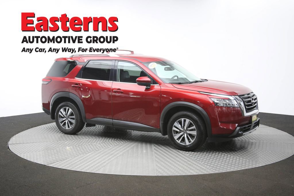 Used 2022 Nissan Pathfinder SL AWD/4WD image 47