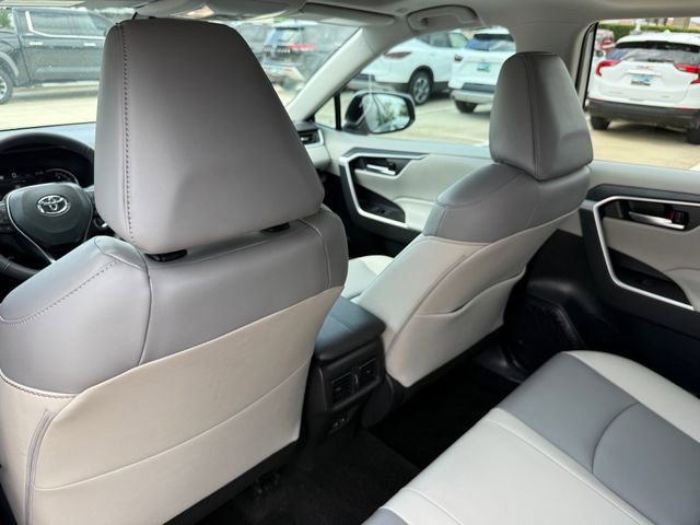 Used 2025 Toyota RAV4 XLE Premium image 26