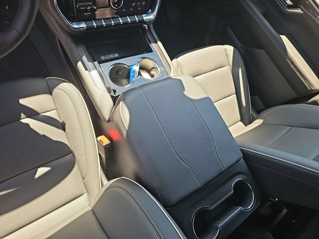 New 2026 GMC Yukon XL Elevation AWD/4WD image 24