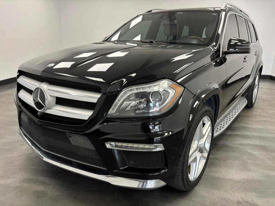 Used 2015 Mercedes-Benz GL 550 4MATIC image 2