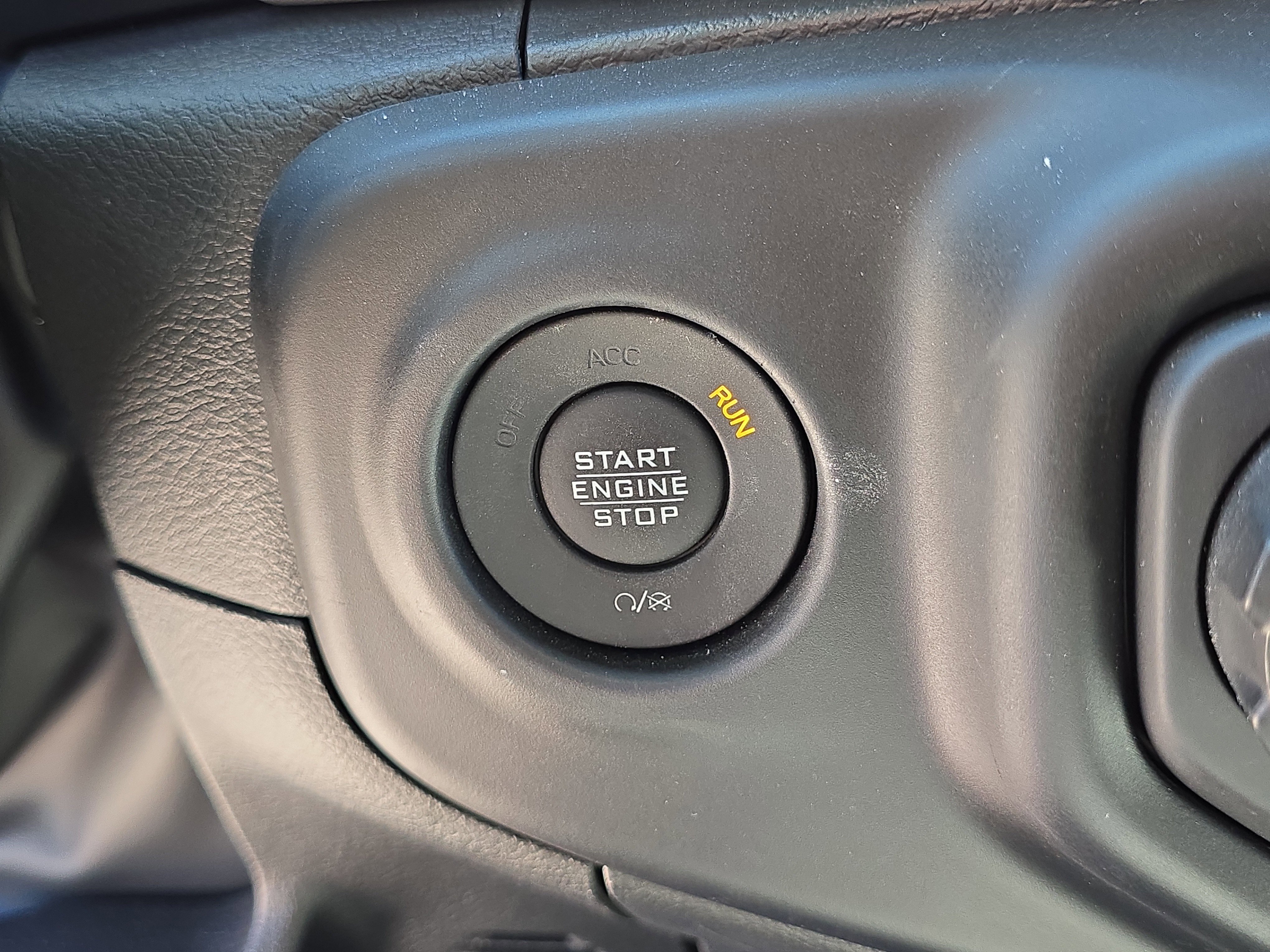 Used 2023 Jeep Gladiator Overland image 27