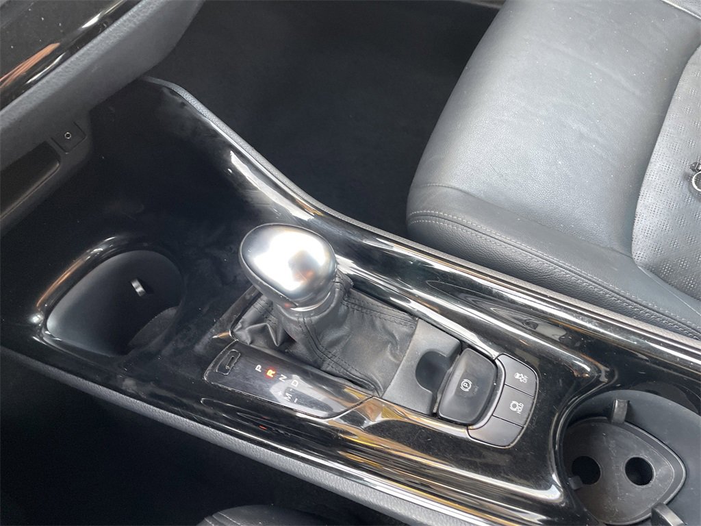 Used 2019 Toyota C-HR Limited image 21