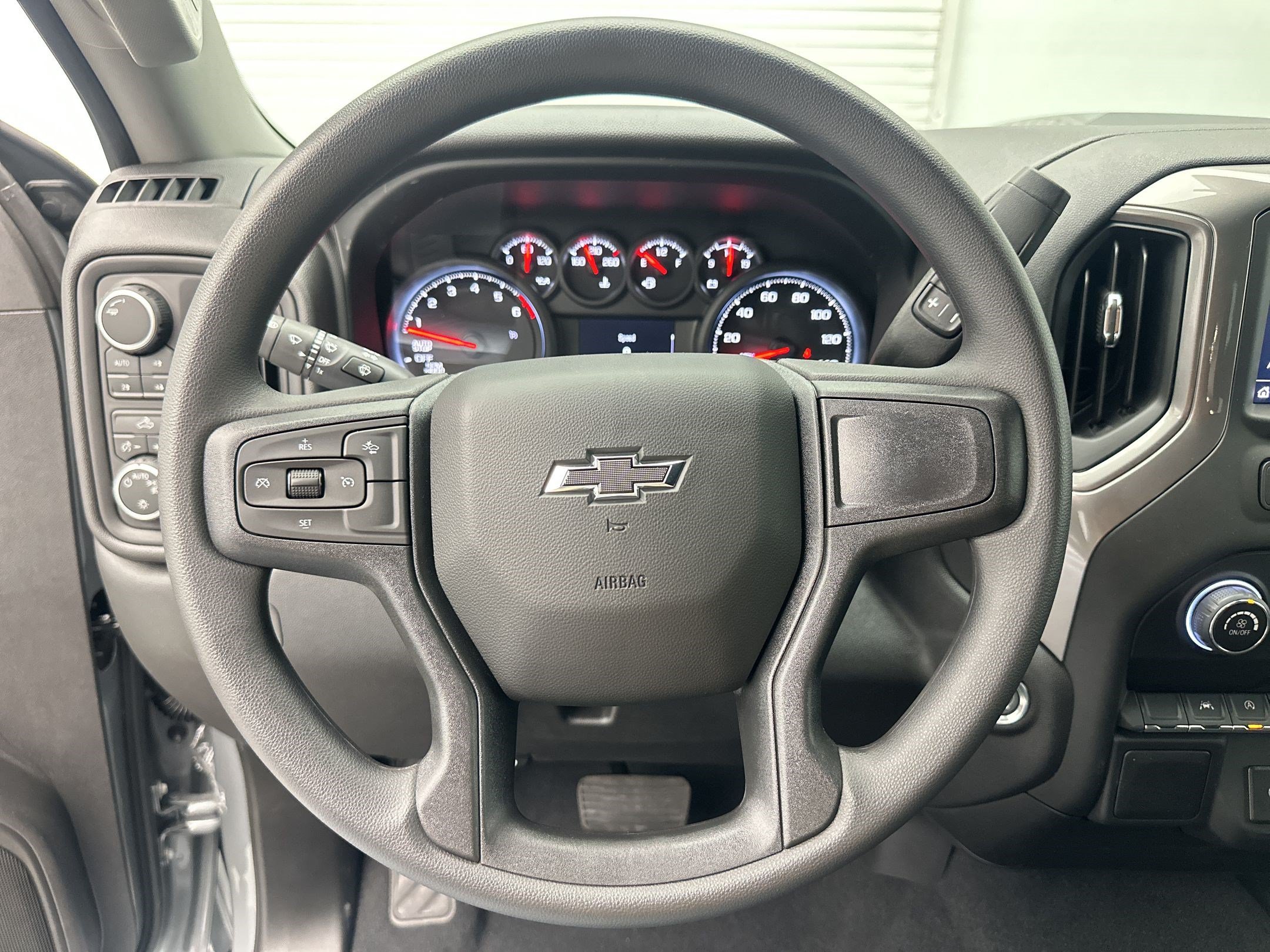 New 2026 Chevrolet Silverado 1500 Custom Trail Boss w/ LPO, Dark Essentials Package AWD/4WD image 11
