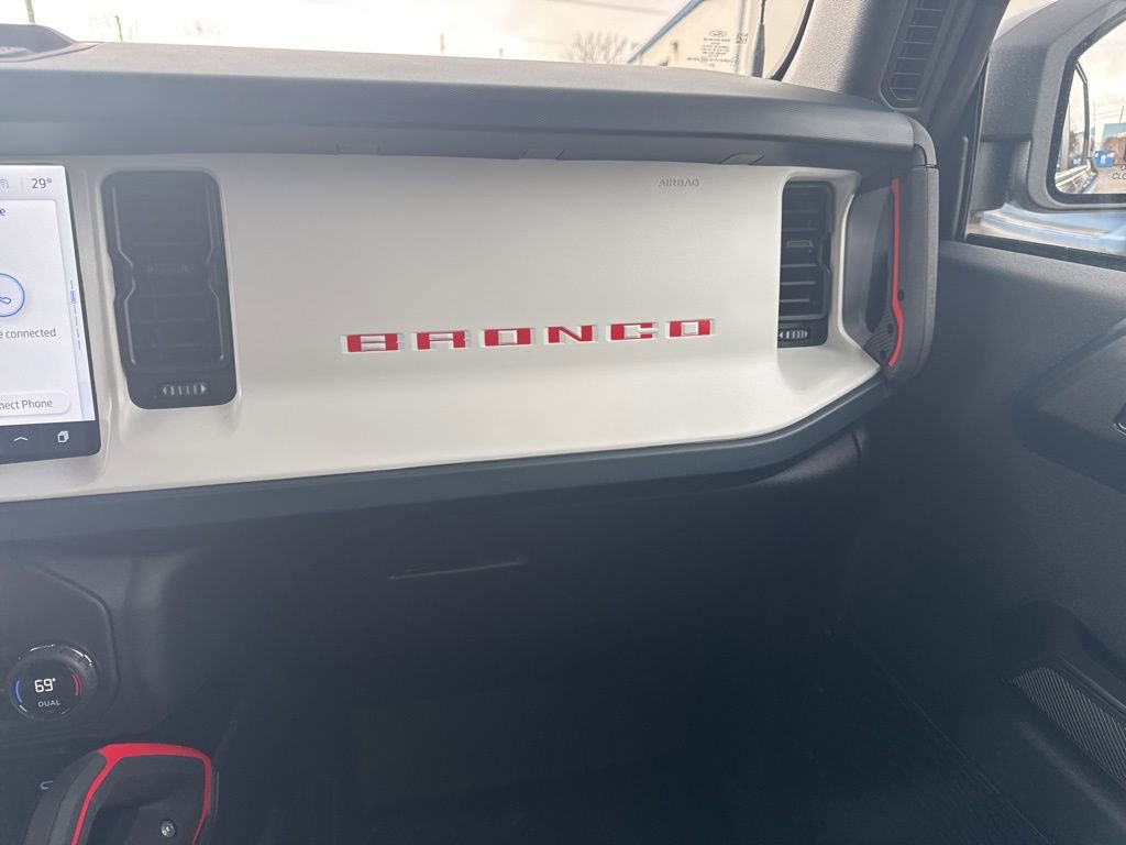 Certified 2025 Ford Bronco Heritage Edition image 32