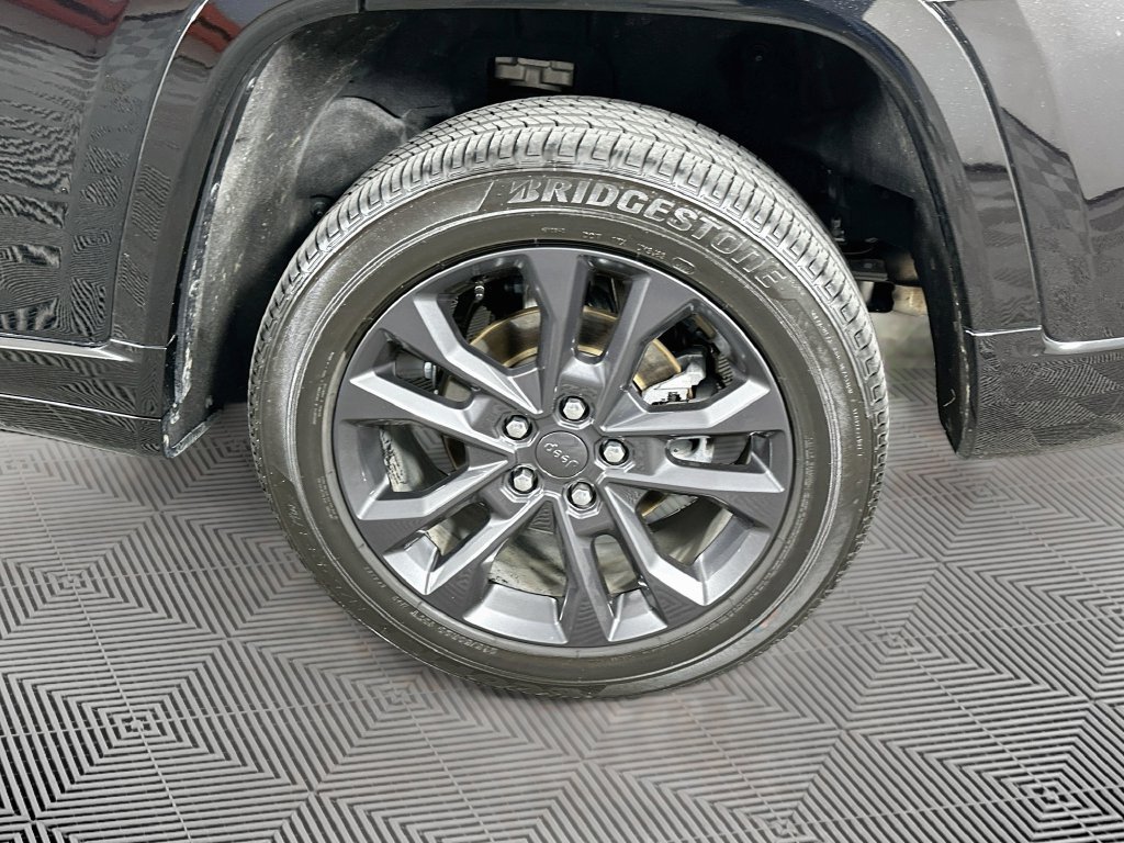 Used 2026 Jeep Grand Cherokee Limited AWD/4WD image 38