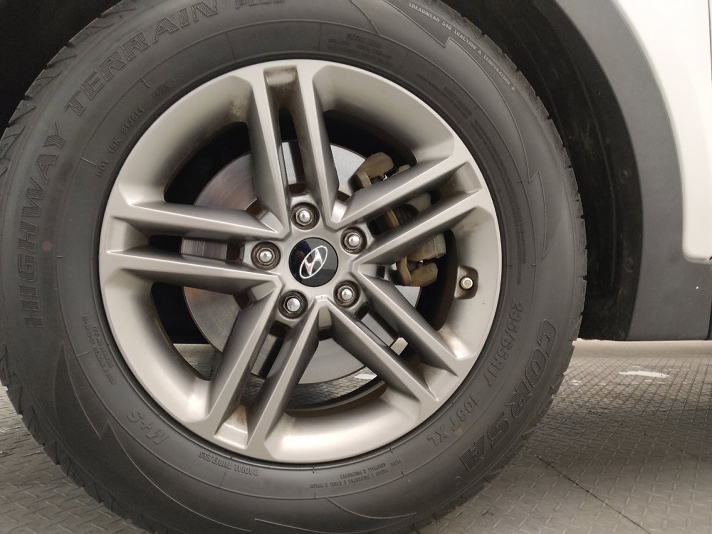 Used 2018 Hyundai Santa Fe Sport FWD image 31